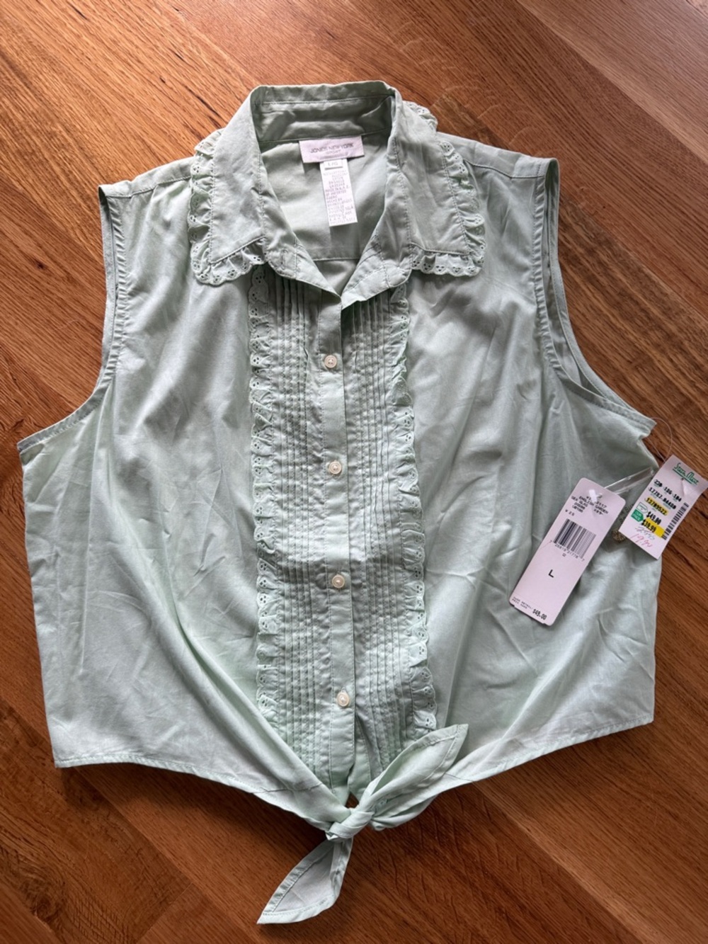 Jones New York Mint Green Eyelet Tie-Front Crop Top